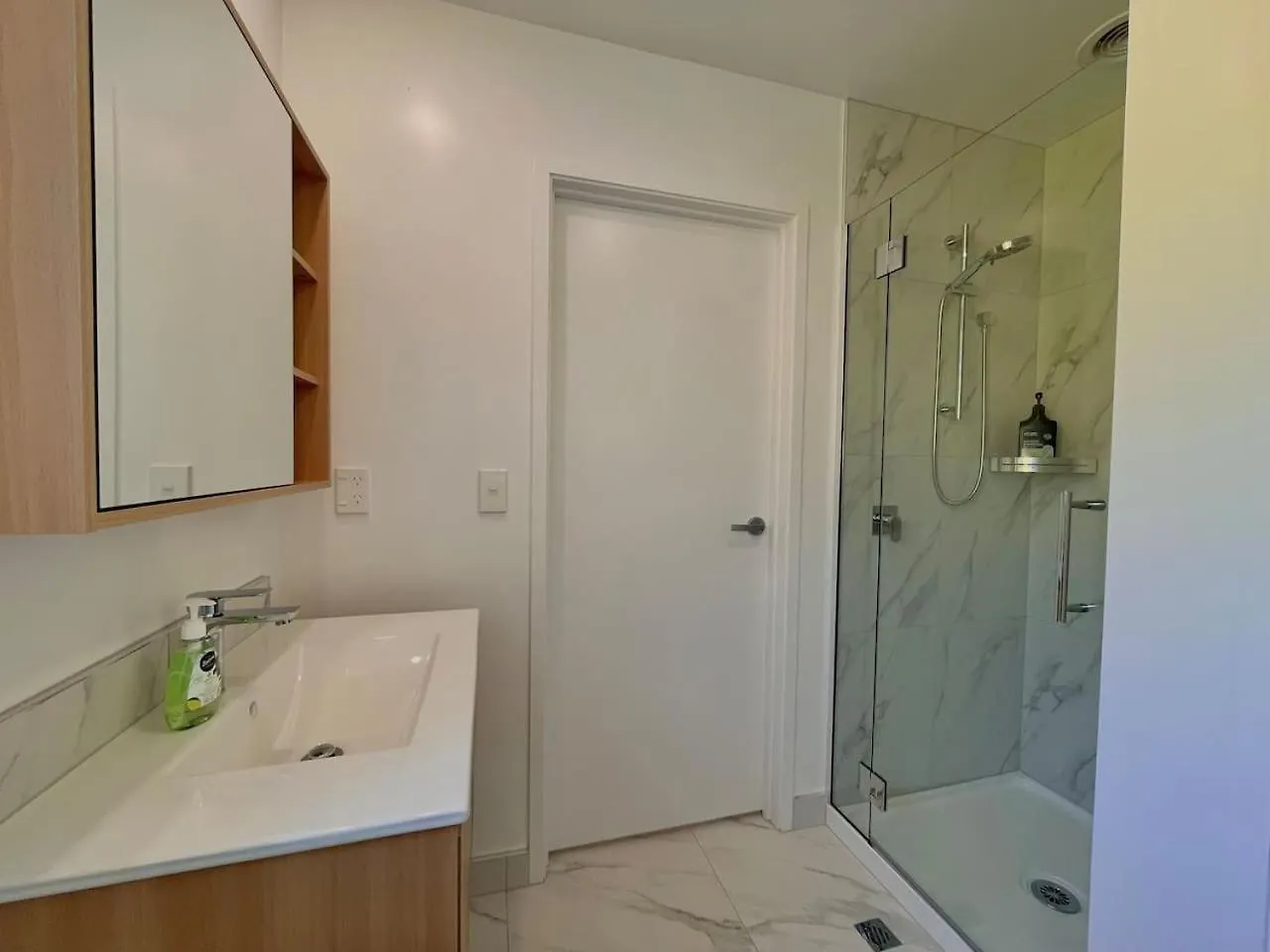 Trendy Inner-City Apartment Christchurch